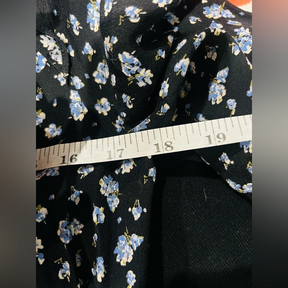 MADEWELL floral jumpsuit size XS great condition . Soft and cozy - Picture 16 of 16